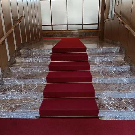 Lucia's Vaticano Apartment